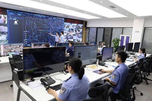 重庆高新区交通信号灯联网联控率达100%