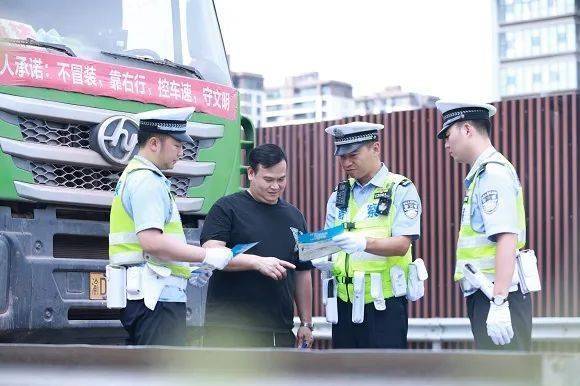重庆高新区交通信号灯联网联控率达100%