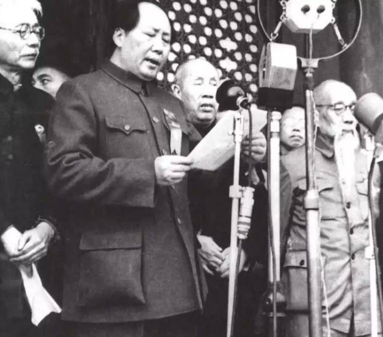 2011年，《环球日报》公布赴台特工遗骨，女子找回失踪61年亲人