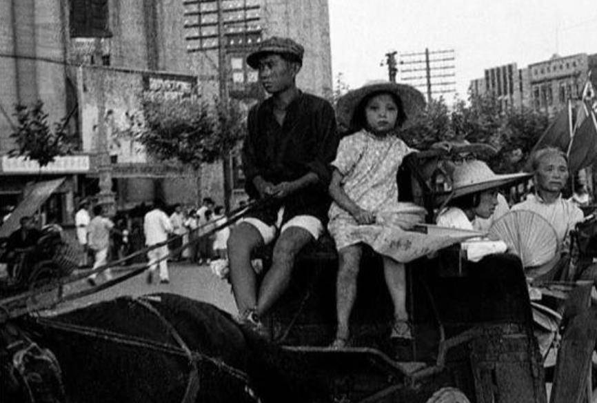 2011年，《环球日报》公布赴台特工遗骨，女子找回失踪61年亲人